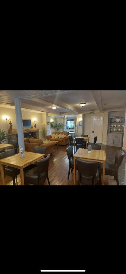 The Countryman Inn Llantrisant  Extérieur photo