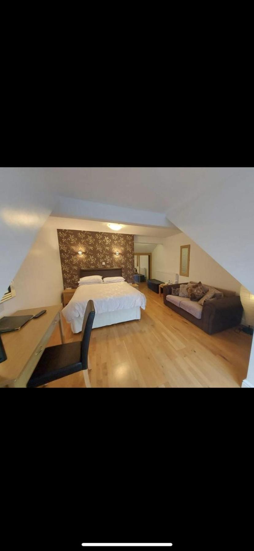 The Countryman Inn Llantrisant  Extérieur photo