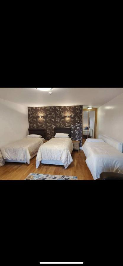 The Countryman Inn Llantrisant  Extérieur photo